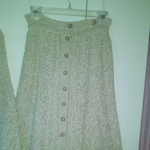 Vintage Rare crochet/knit 2 pc sweater skirt set - Picture 6 of 16